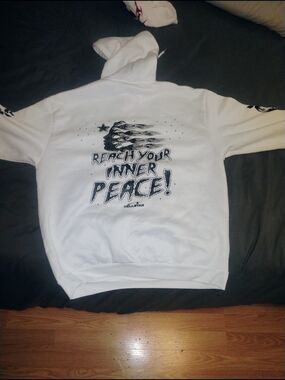 Hellstar White Graphic Hoodie Jacket - 'Reach Your Inner Peace'